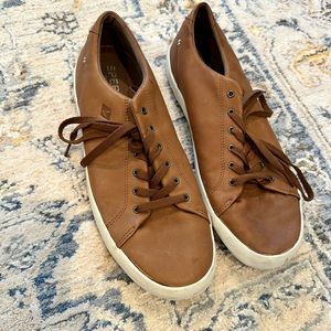 Men’s Sperry shoes
